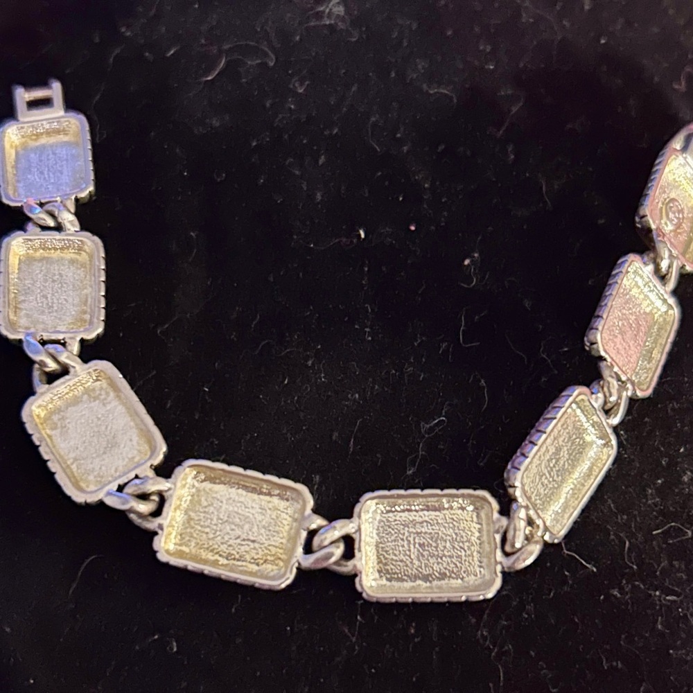 Vintage Moonstone Premier Designs Bracelet. - Picture 3 of 5
